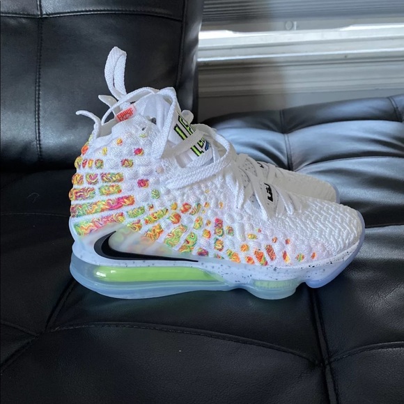 MENS NIKE LEBRON XVII 17 